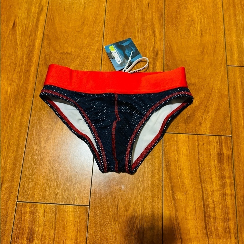 NWT GARYM bold skinwear for men